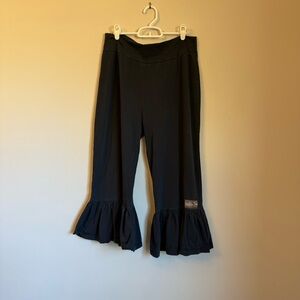 Matilda Jane big ruffles pants women’s size XL